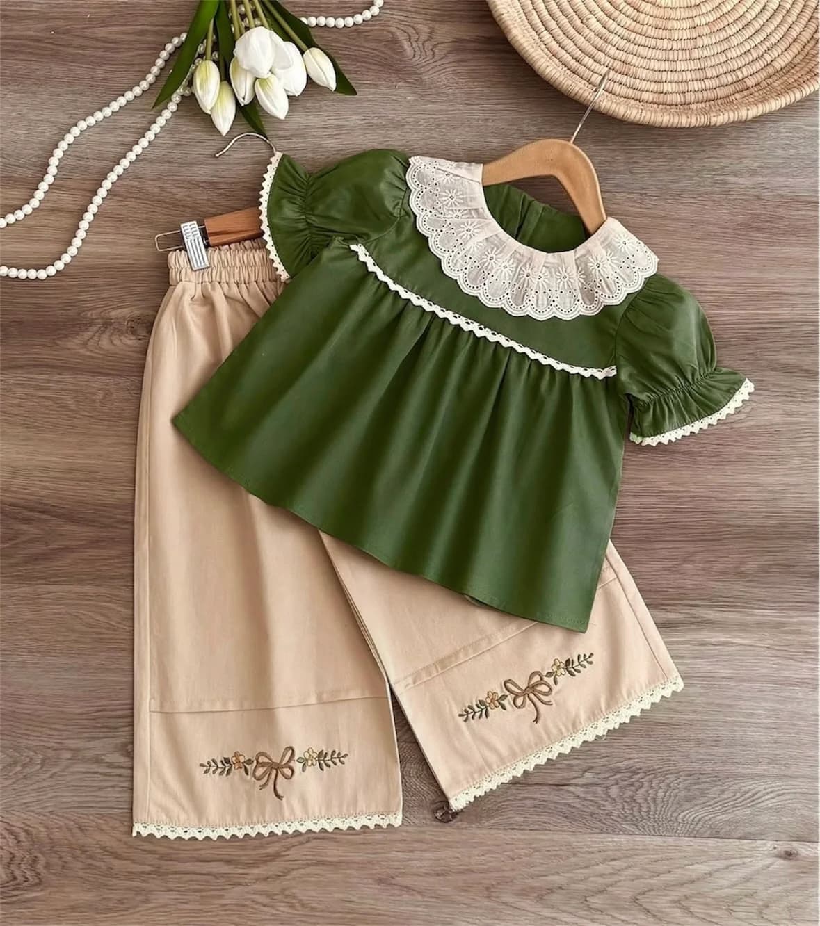 Green Lace Cords